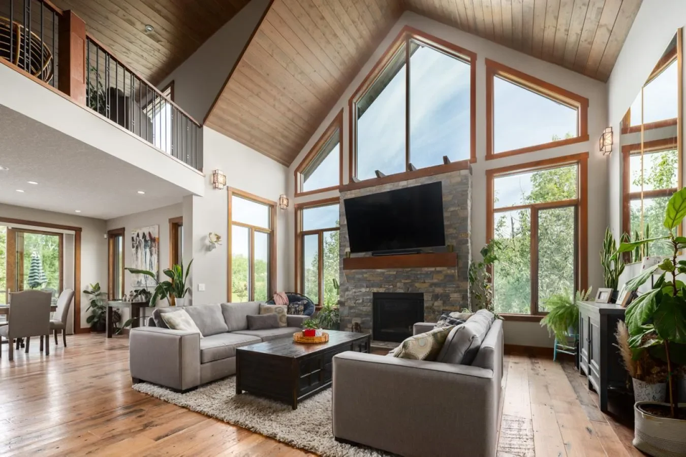 13 Silverhorn Vale, Rocky View County, Alberta, Canada. - Photo 18