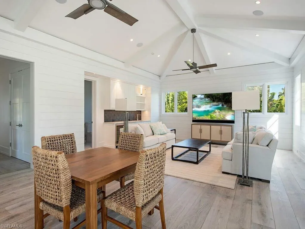 Naples, FL, 34102, USA, Naples, Florida, United States. - Photo 13