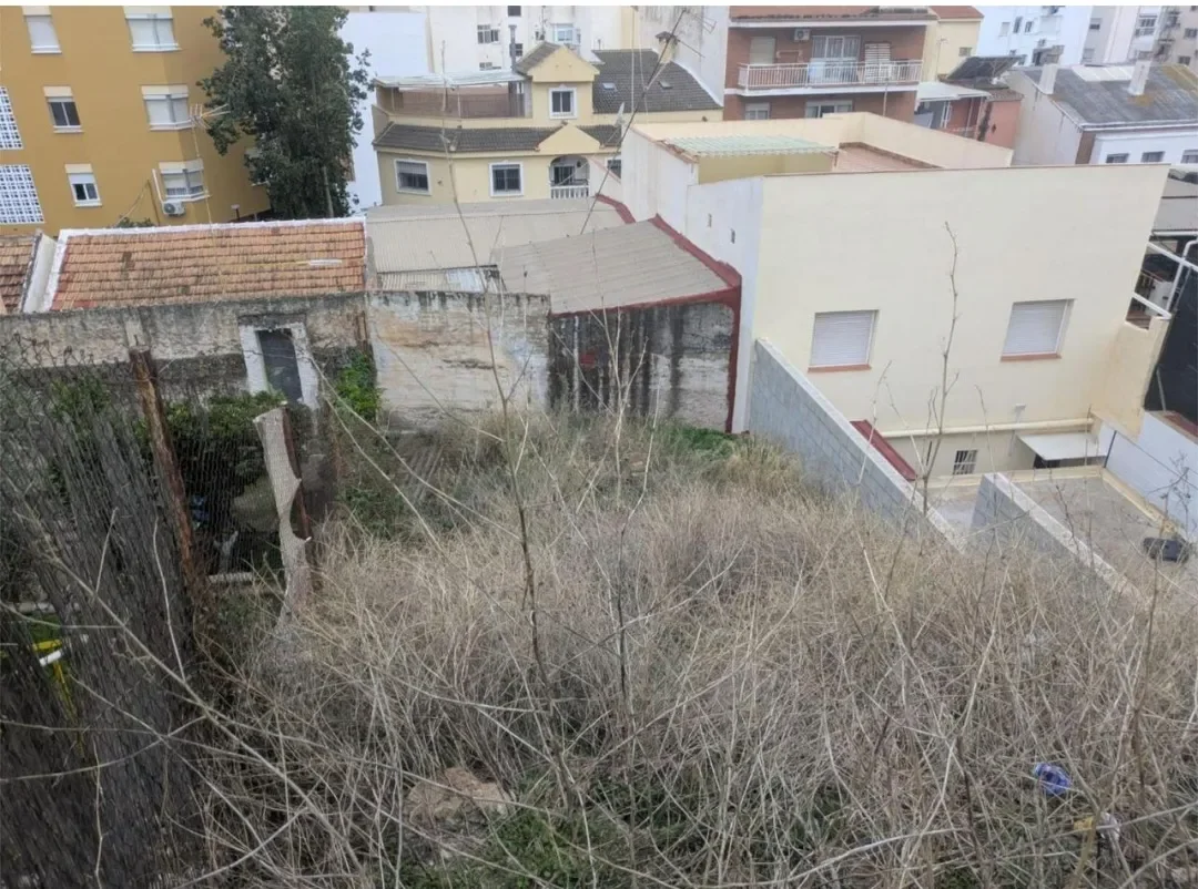 Exterior photo 3