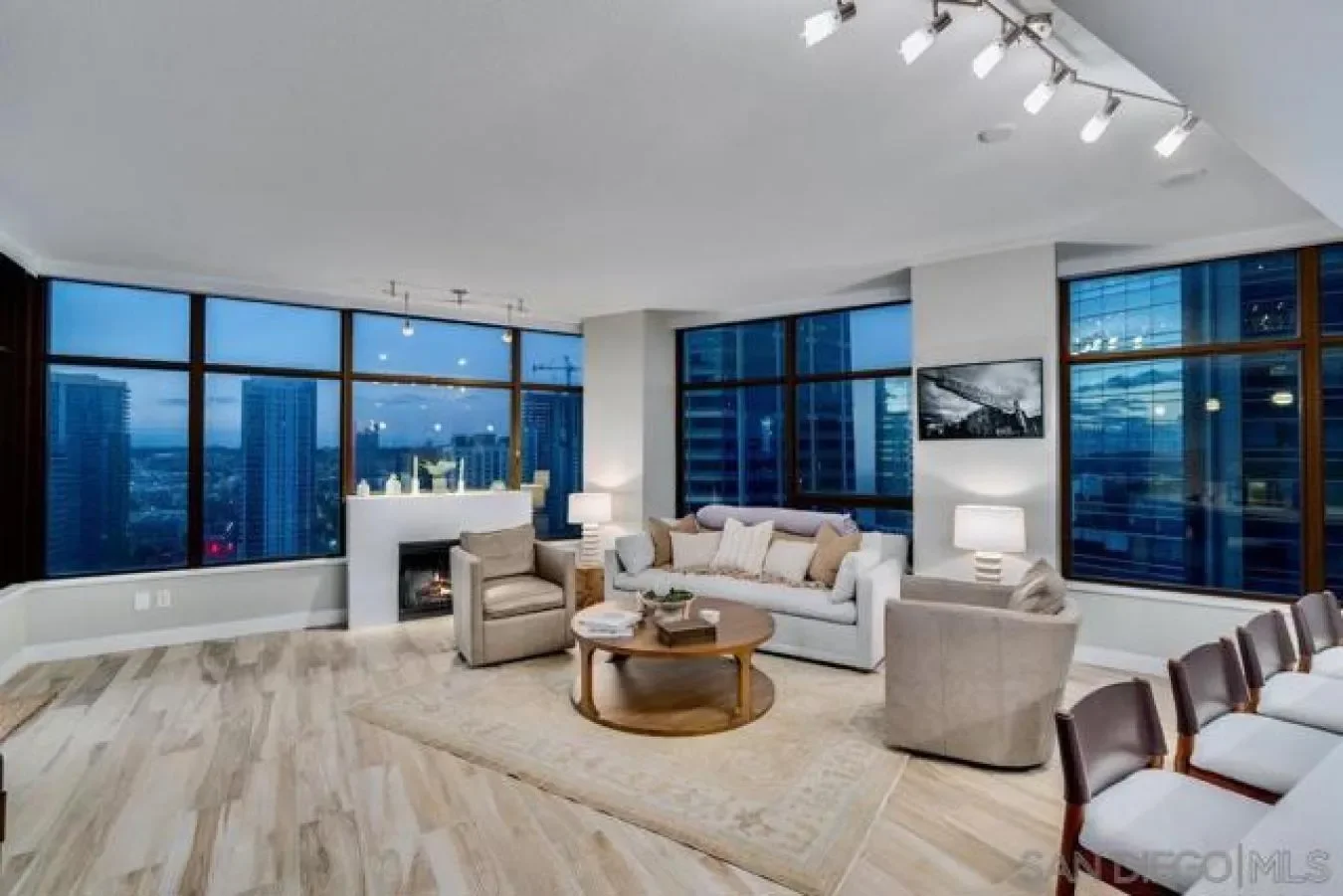 700 E Street Unit 2404, San Diego, California, United States. - Photo 18