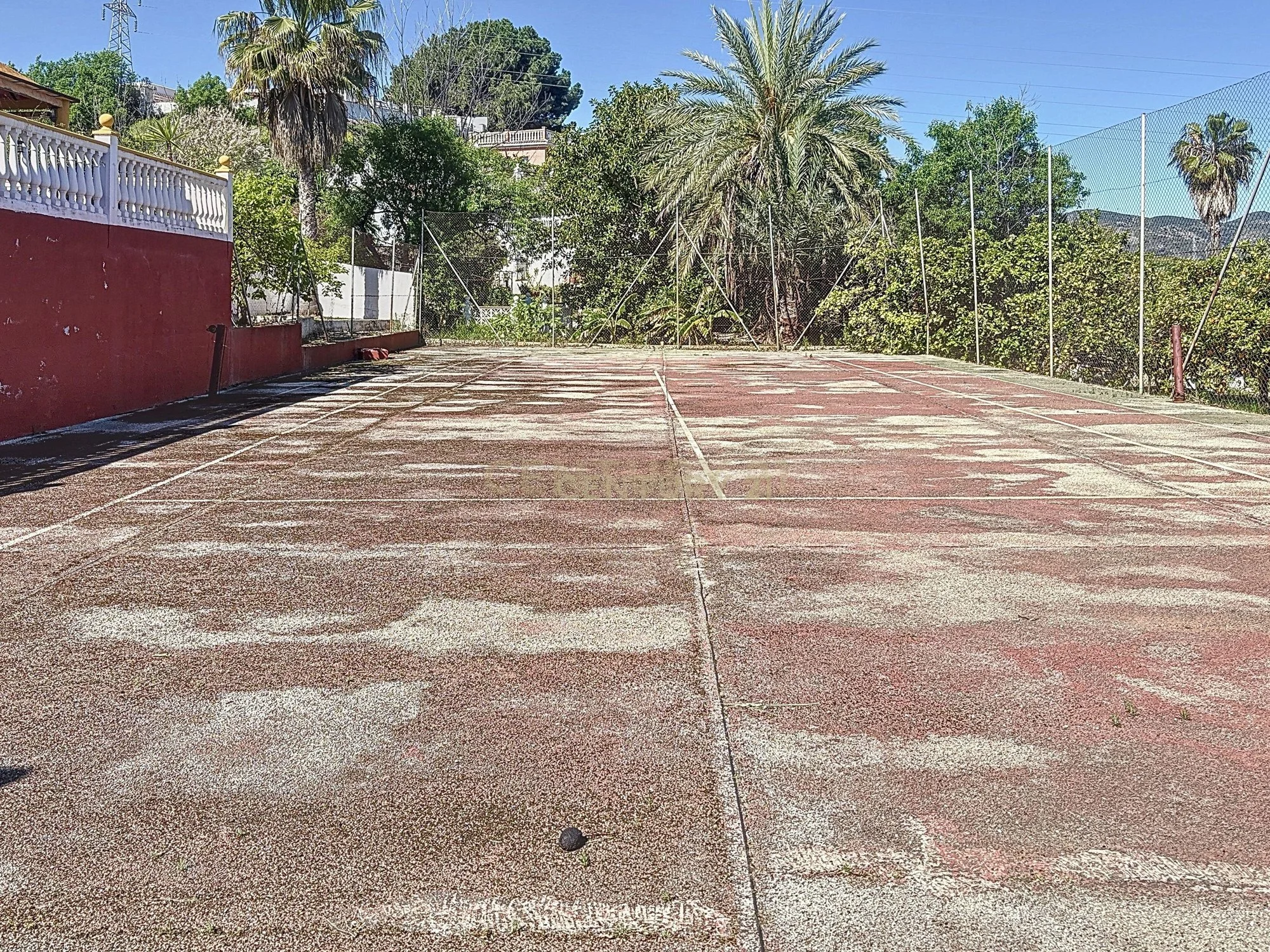 Exterior photo 6