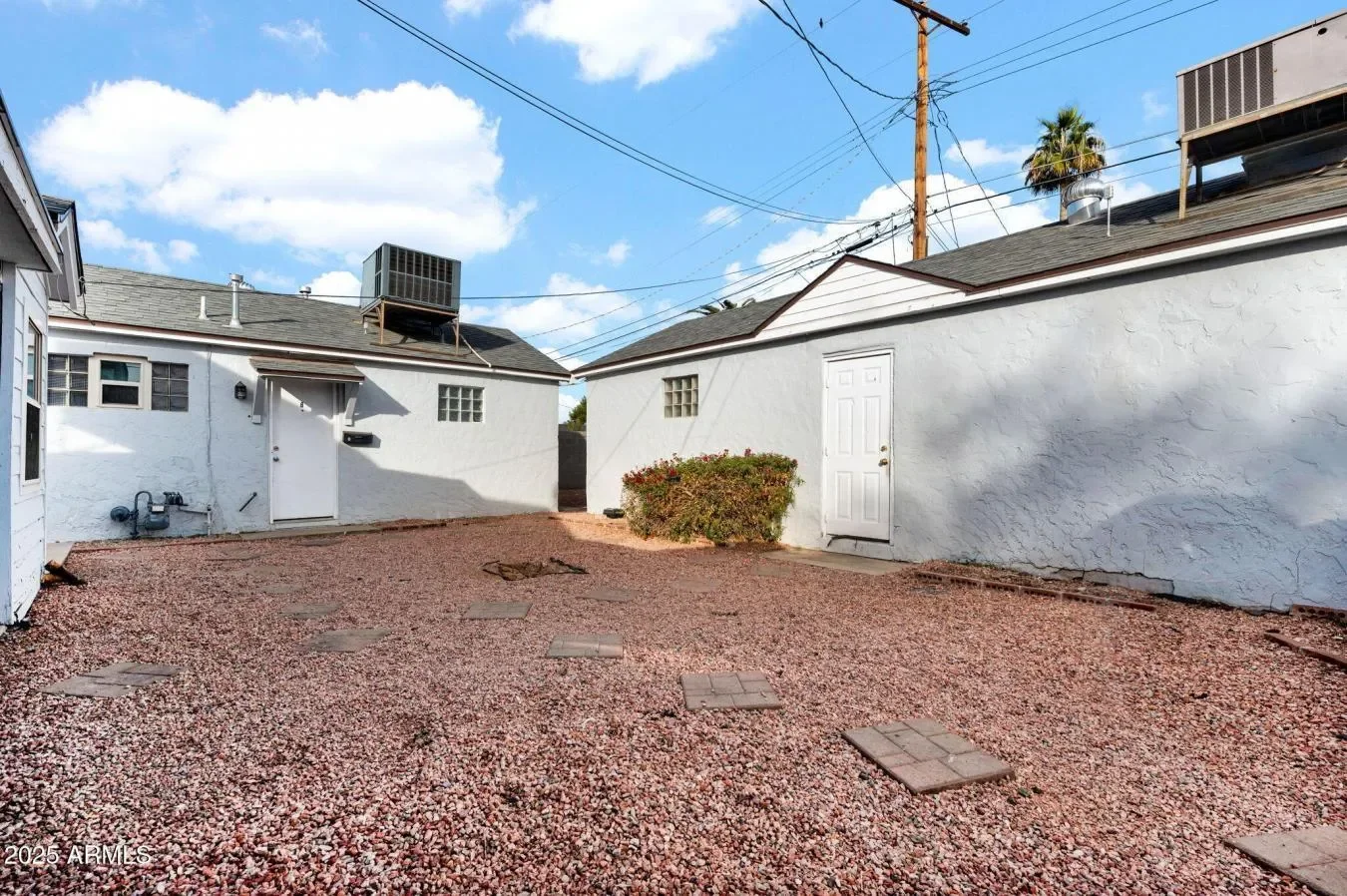 1026 E CLARENDON Avenue, Phoenix, Arizona, United States. - Photo 18