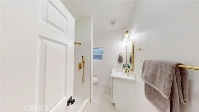 2249 W 30th Street, Los Angeles, CA 90018, Los Angeles, California, United States. - Photo 4