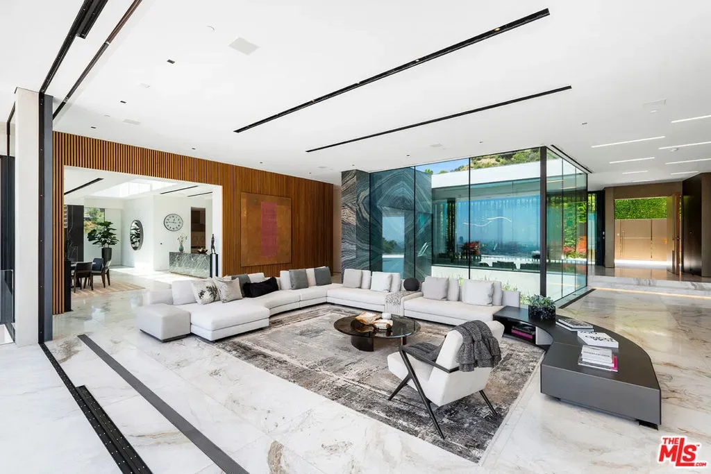 1108 Wallace, Beverly Hills, California, United States. - Photo 15