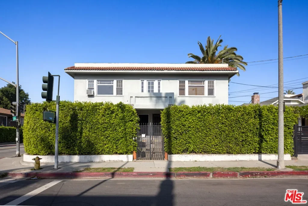 7401 Fountain Avenue, Los Angeles, California, United States. - Photo 15