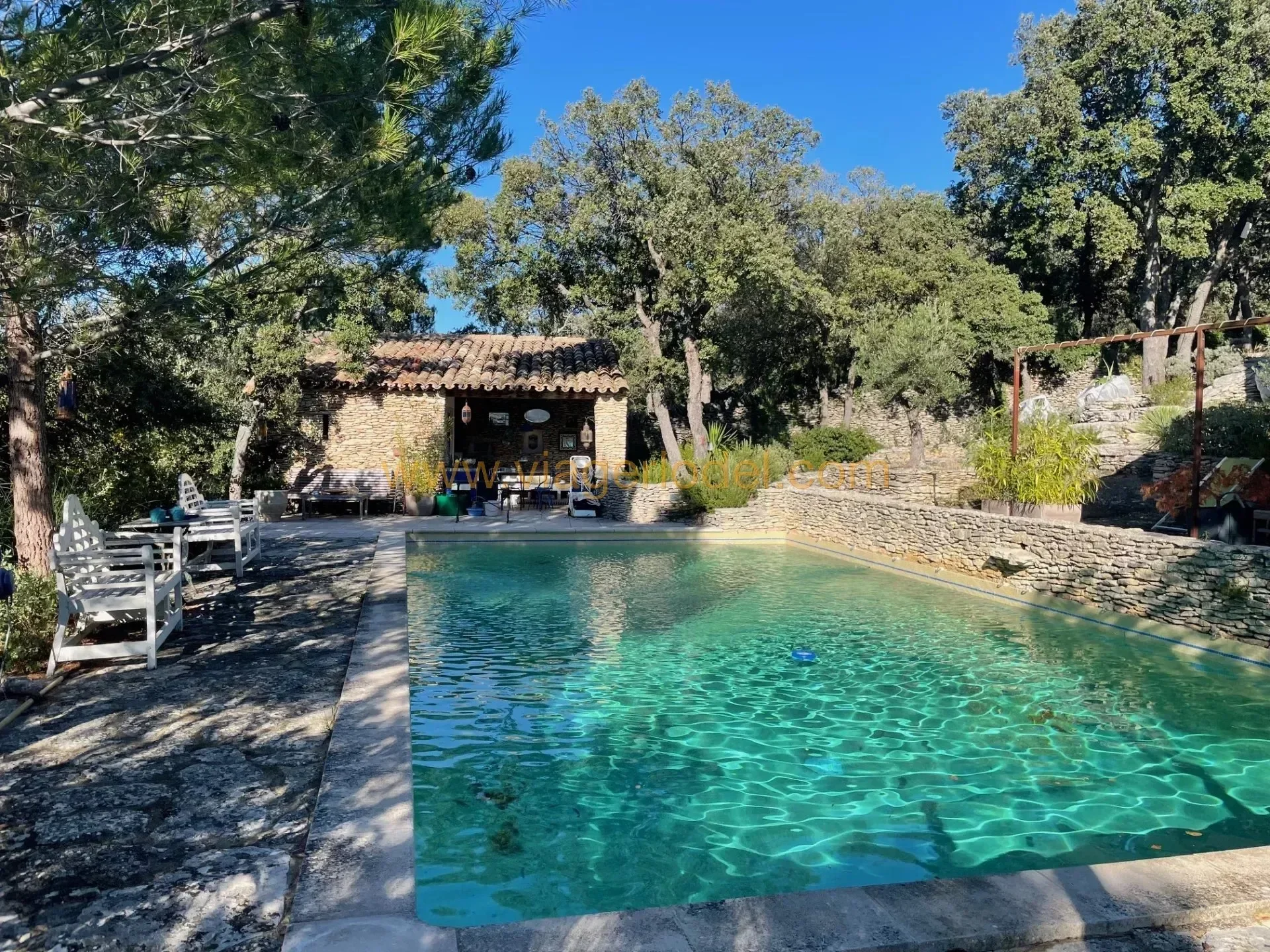Saumane-de-Vaucluse, Provence-Alpes-Côte d'Azur, France. - Photo 1