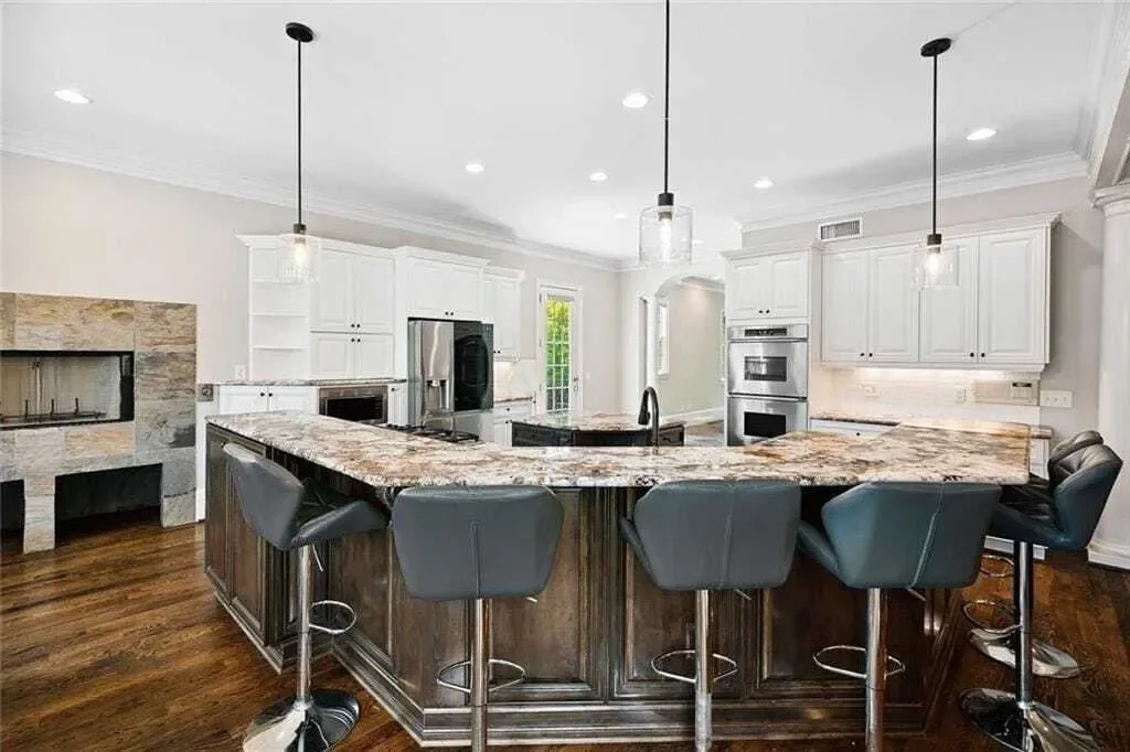 11140 W. Road, Roswell, Georgia, United States. - Photo 13