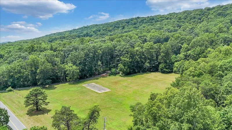 3054 Loch Haven DR, Roanoke, VA 24019, Cloverdale, Virginia, United States. - Photo 92