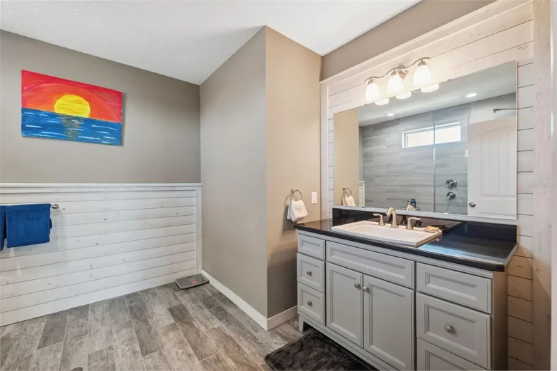 727 KEY ROYALE DRIVE, Holmes Beach, Florida, United States. - Photo 26