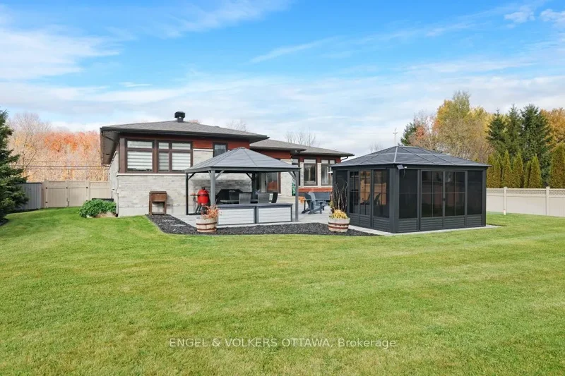 1296 Bankfield Road, Ottawa, Ontario, Canada. - Photo 16