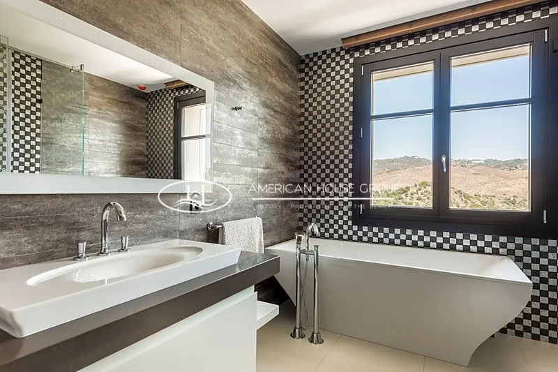 Urb. Hacienda las Chapas, 29604, Marbella, Málaga, Marbella, Elviria-Cabopino, Marbella, Spain. - Photo 29