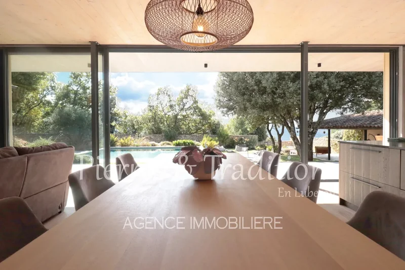Apt, Provence-Alpes-Côte d'Azur, France. - Photo 3