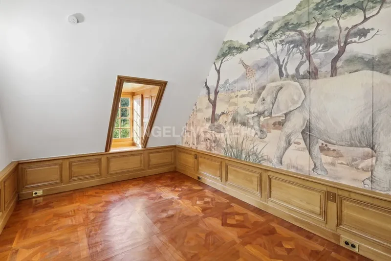 Neuilly-sur-Seine, Île-de-France, France. - Photo 10