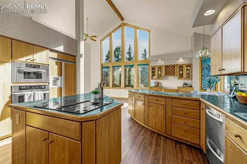 8315 Bluffview Way, Colorado Springs, CO 80919, Colorado Springs, Colorado, United States. - Photo 17