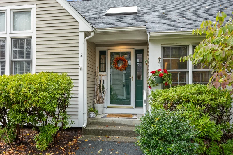 12 Brewster Lane Unit 12, Acton, MA 01720, Acton, Massachusetts, United States. - Photo 4