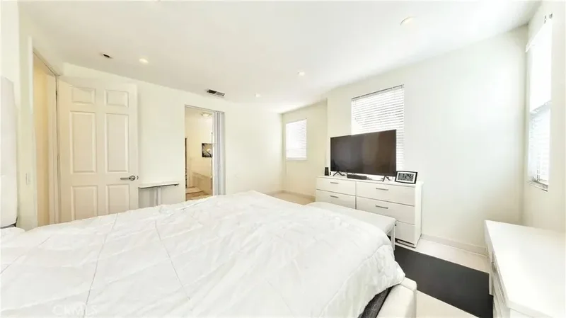 644 Milford, Los Angeles, California, United States. - Photo 37