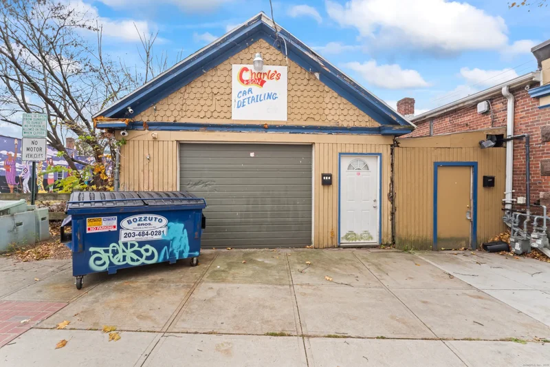 811 Dixwell Avenue, Hamden, CT 06511, New Haven, Connecticut, United States. - Photo 2