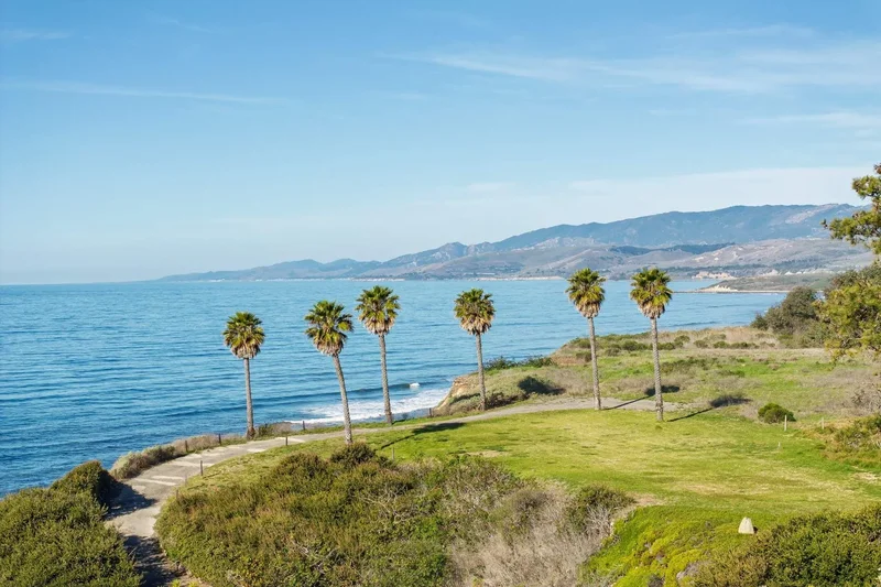 1 Beach Road , Santa Barbara, CA 93117, Goleta, California, United States. - Photo 3