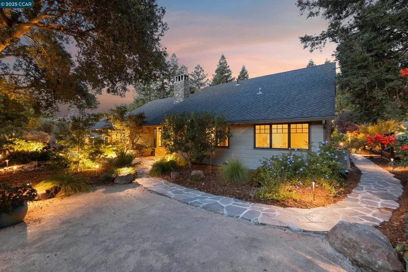 350 Pine Creek Rd, Walnut Creek, California, United States. - Photo 50