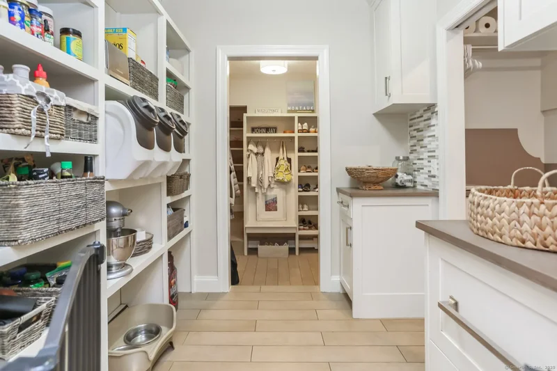 20 Old Hill Road, Westport, CT, 06880, USA, Westport, Connecticut, United States. - Photo 37
