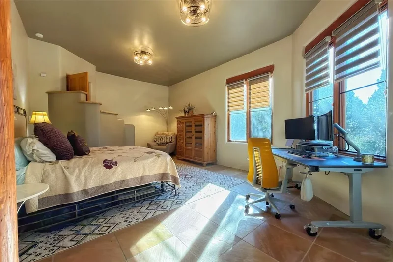 2160 Paseo Iglesias, Santa Fe, NM 87501, Santa Fe, New Mexico, United States. - Photo 54