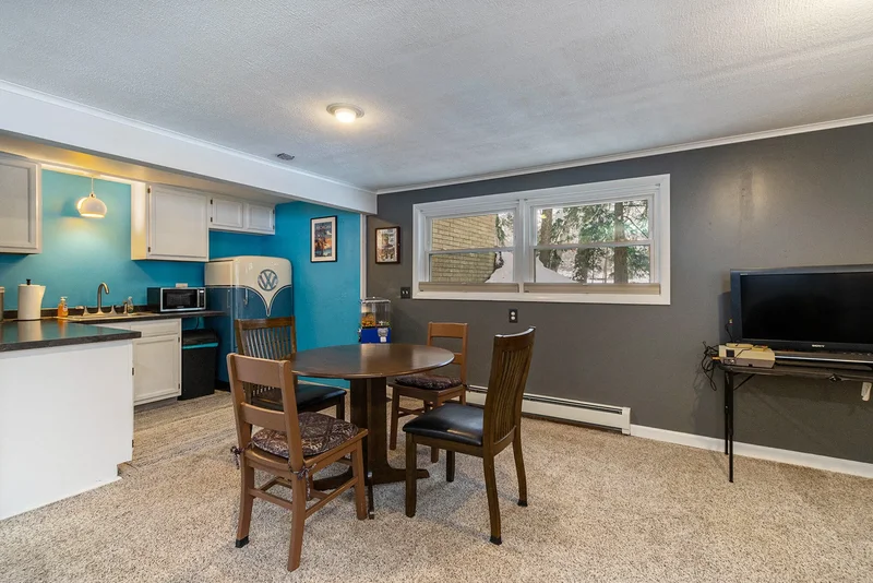 2146 Treehaven Drive, Kalamazoo, MI 49008, Kalamazoo, Michigan, United States. - Photo 35