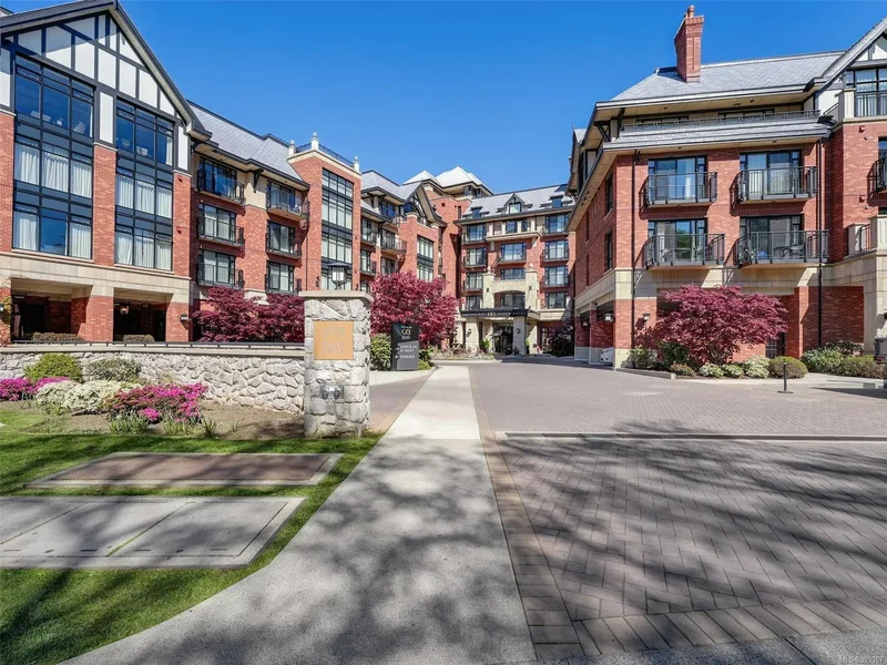 Oak Bay Residential