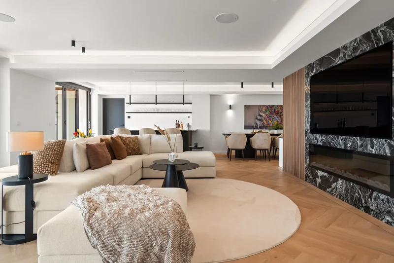 This exceptional 7-bedroom, 7-bathroom villa in Marbella offers the perfect combination of luxury, c