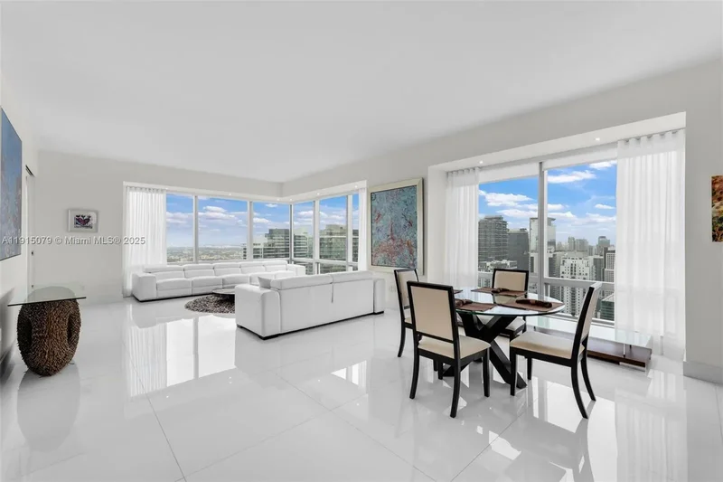 1425 Brickell Ave 54C, Miami, Florida, United States. - Photo 13