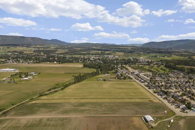 2049 Okanagan Street, Armstrong, BC V4V 0B7, Armstrong, British Columbia, Canada. - Photo 7