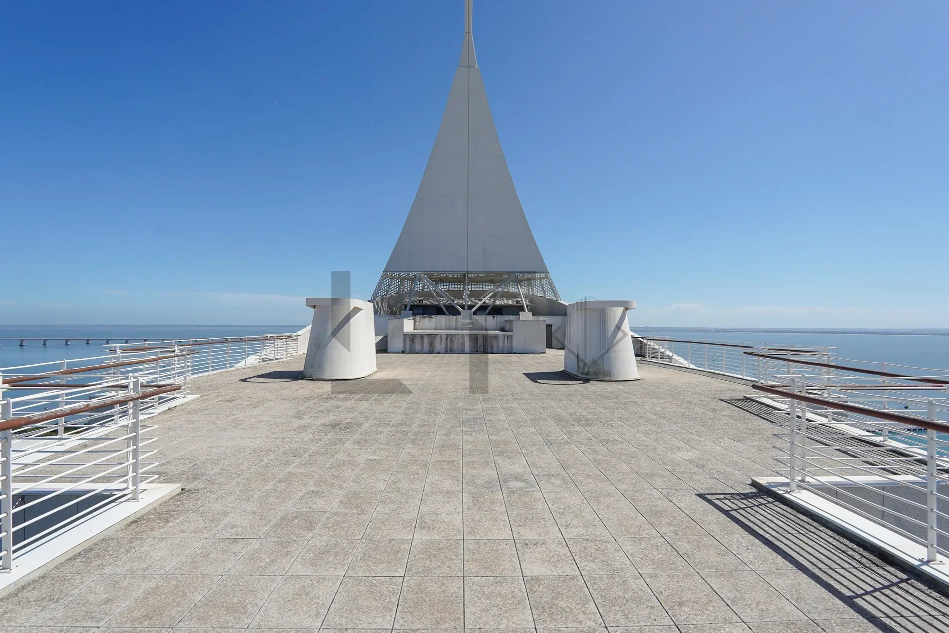 Exterior photo 12