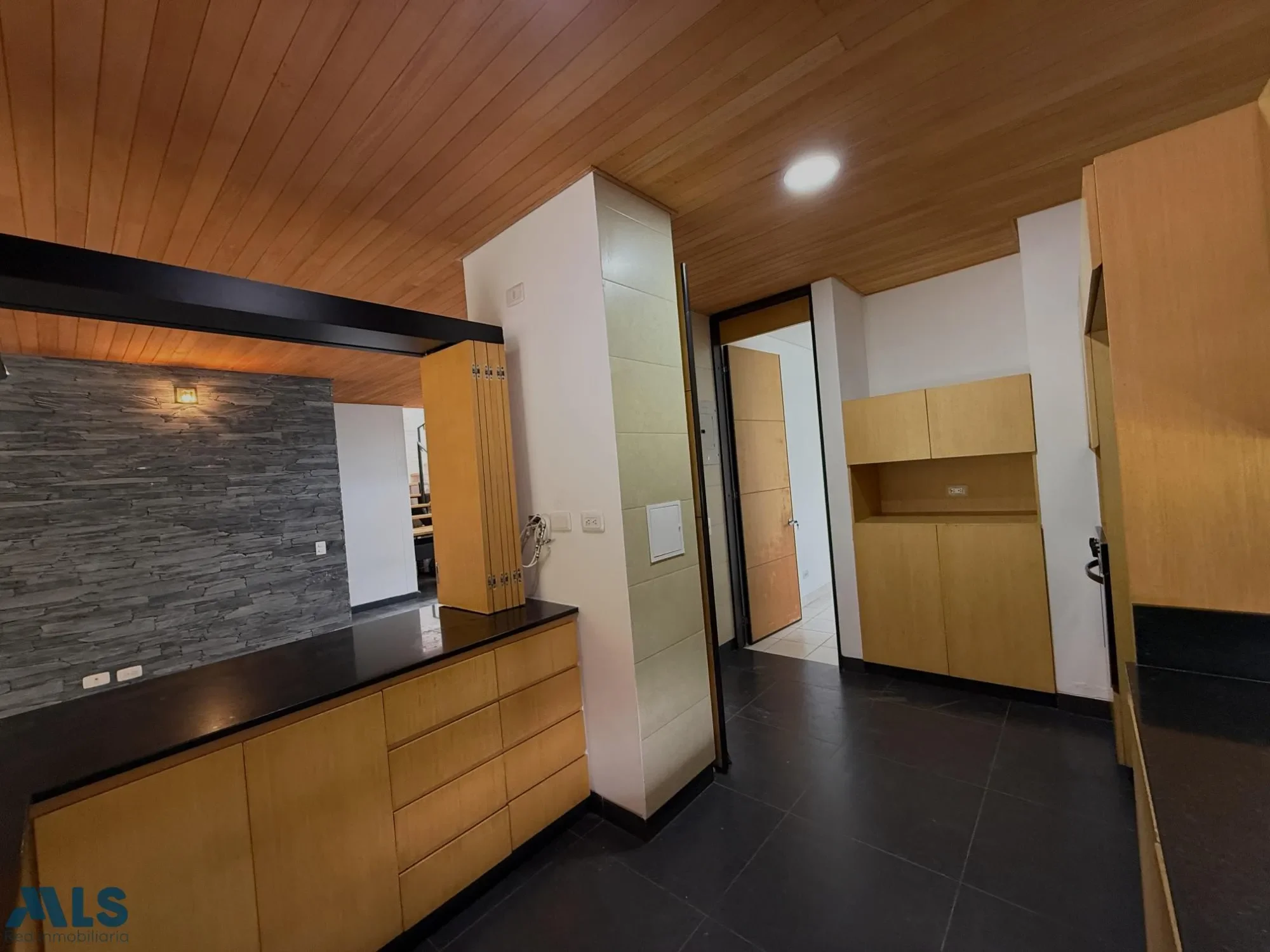 Gallery photo 4