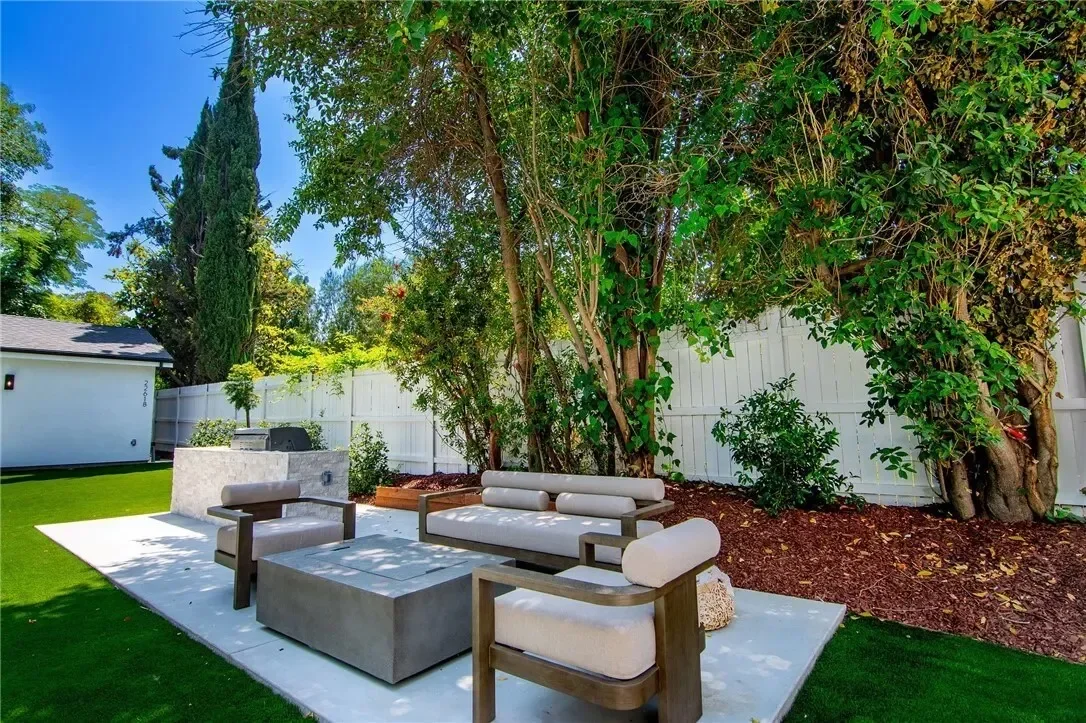 22616 Hatteras Street, Los Angeles, California, United States. - Photo 20
