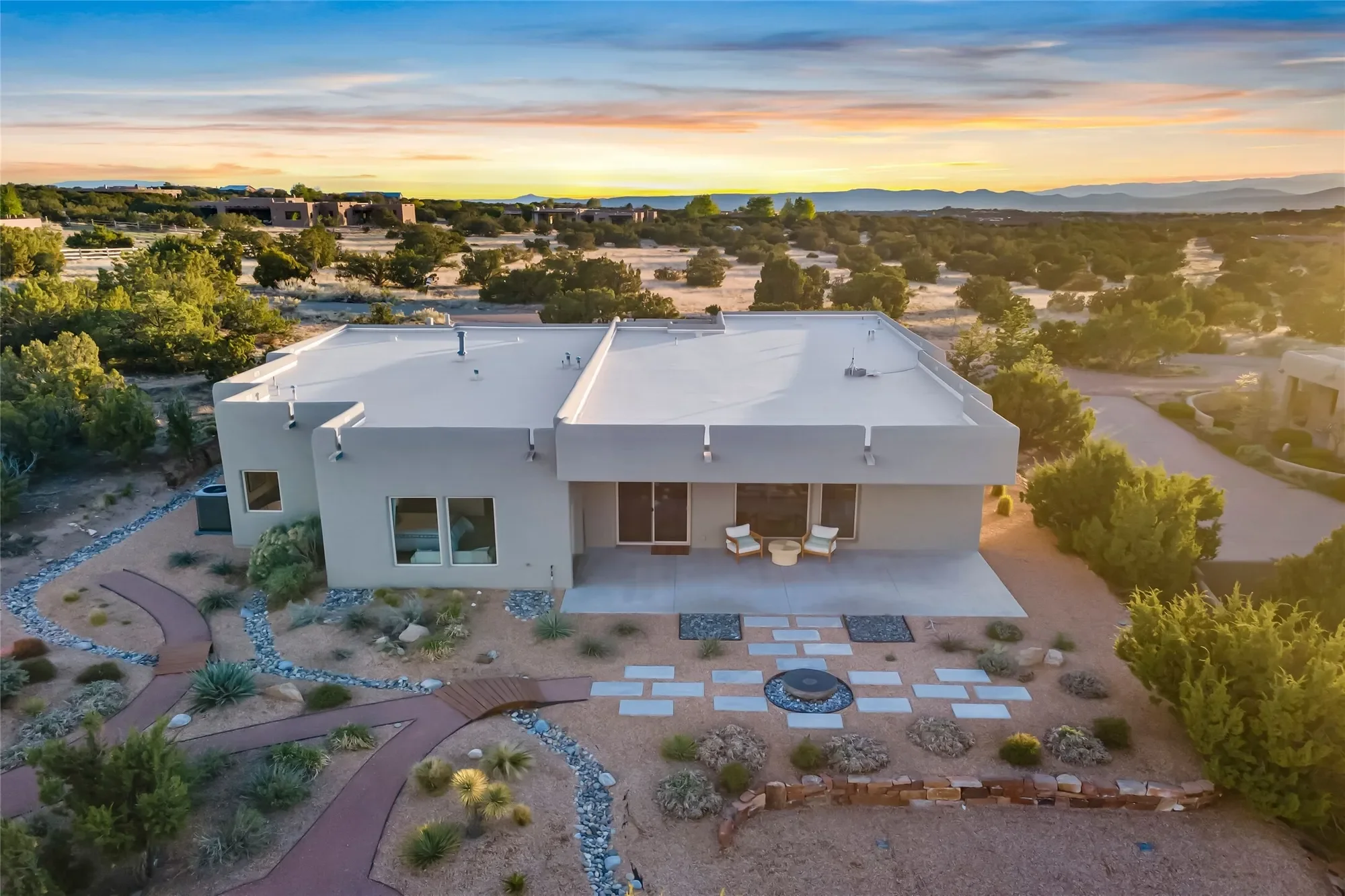 14 Plano Arbolito, Santa Fe, NM 87506, Santa Fe, New Mexico, United States. - Photo 1