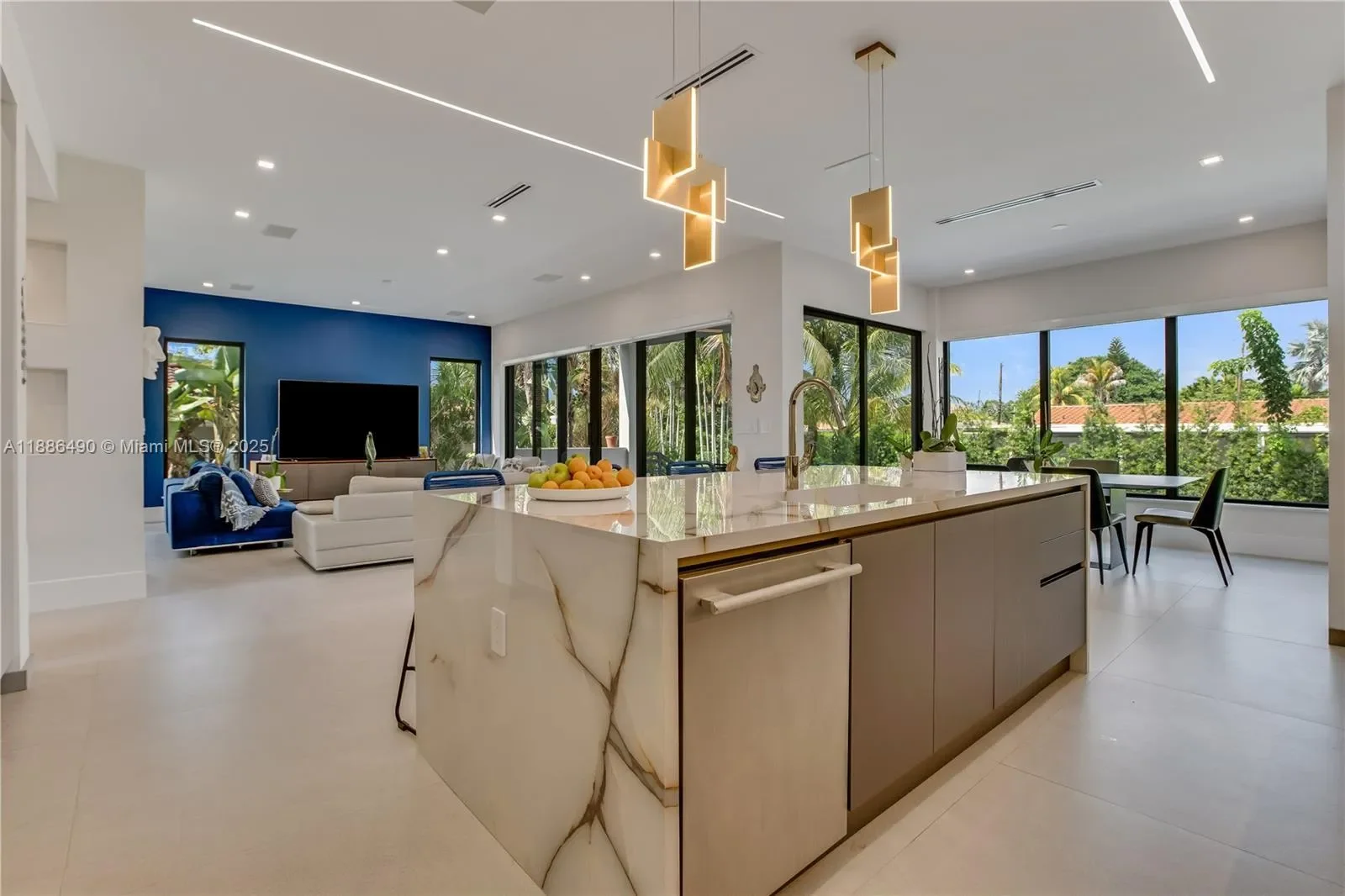 8826 Froude Ave, Bal Harbour, Florida, United States. - Photo 7