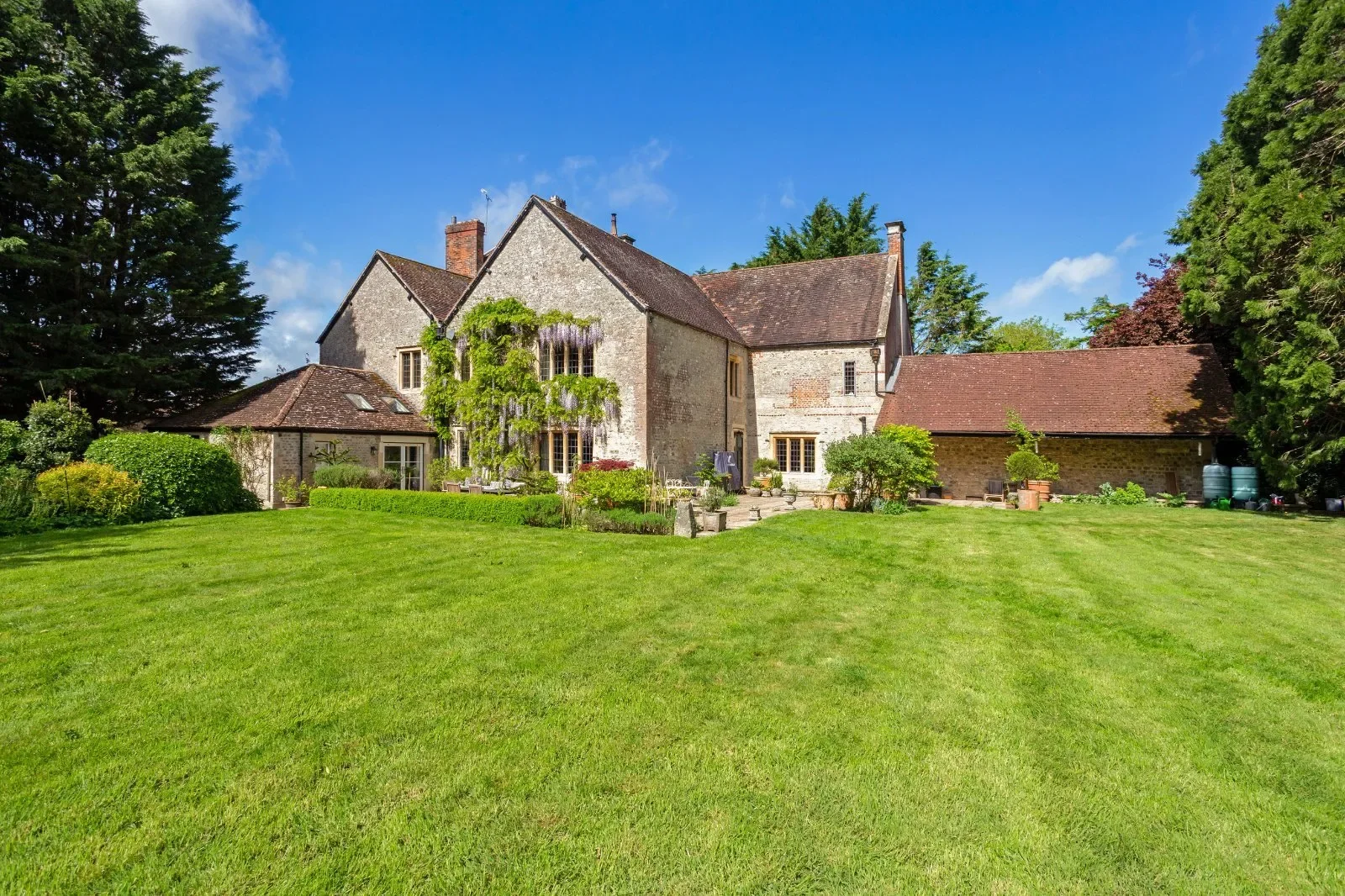 Grange Lane, Warminster, Wiltshire, Warminster, England, United Kingdom. - Photo 11