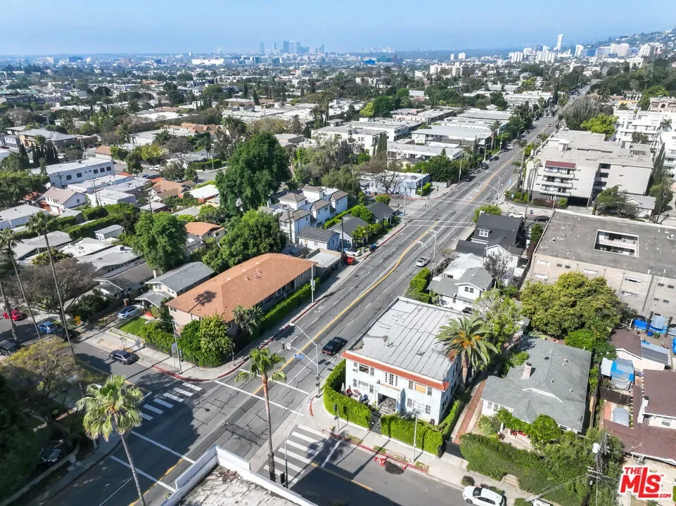 7401 Fountain Avenue, Los Angeles, California, United States. - Photo 14