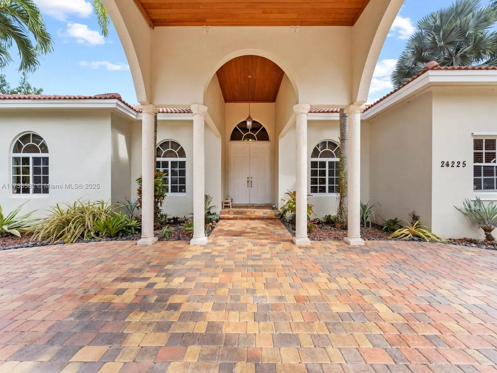 24225 SW 198th Ave, Homestead, Florida, United States. - Photo 13