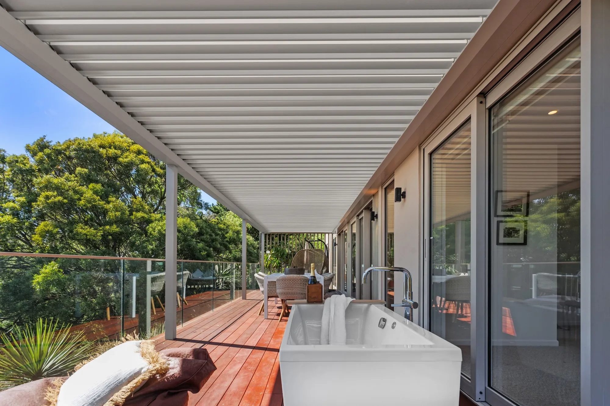 Exterior photo 10