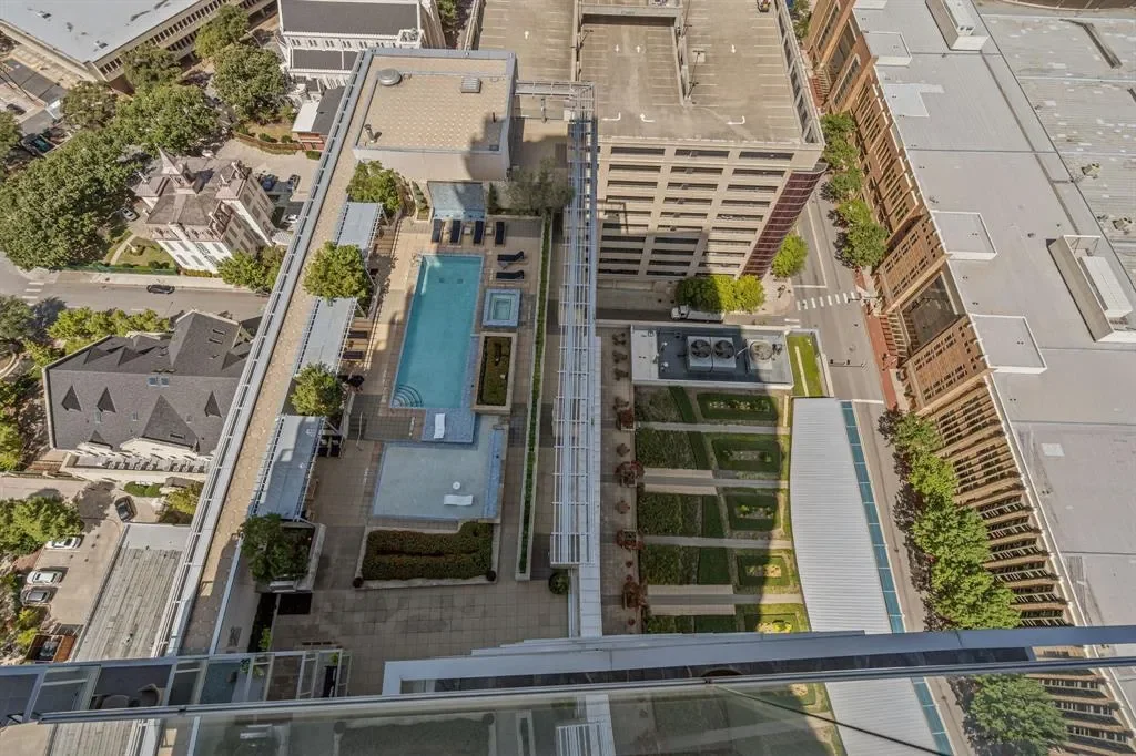 1301 Throckmorton Street 2402, Fort Worth, Texas, United States. - Photo 30