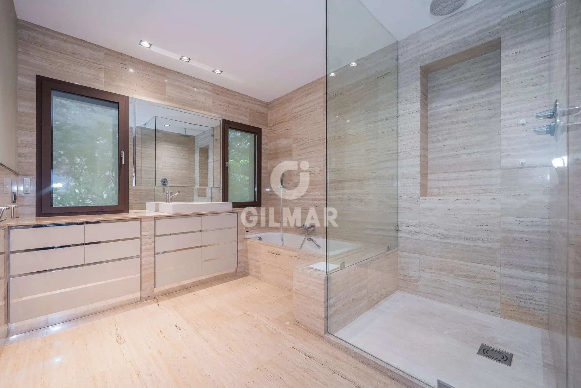 Gallery photo 4