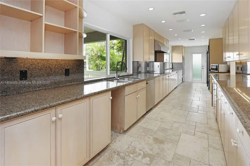 1108 Washington St, Hollywood, Florida, United States. - Photo 9
