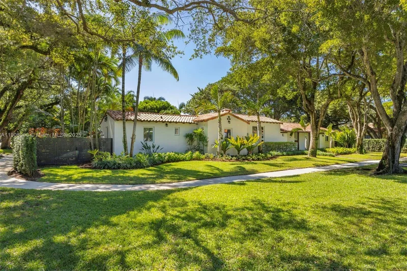 482 NE 93rd St, Miami, Florida, United States. - Photo 3