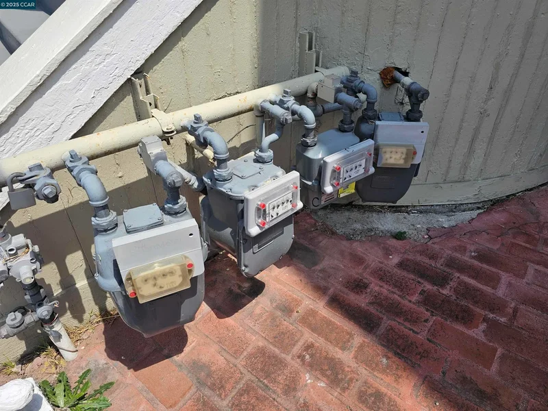 1220 Chestnut St, Alameda, California, United States. - Photo 5