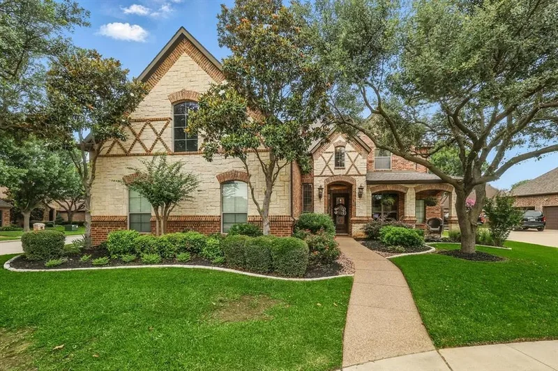 9216 Hailey Court, North Richland Hills, Texas, United States. - Photo 2