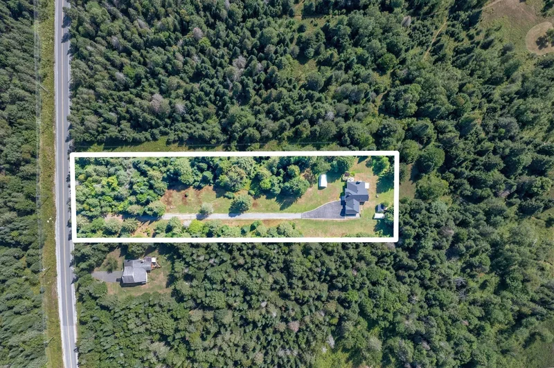 535 Rue …mond, Laurentides, Mont-Tremblant, Quebec, Canada. - Photo 48