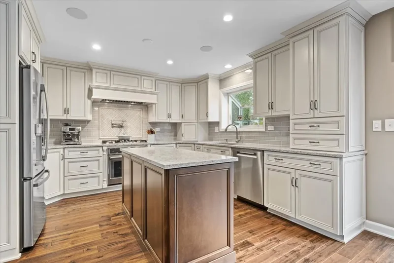 2459 Emerson Lane, Naperville, IL 60540, Naperville, Illinois, United States. - Photo 11