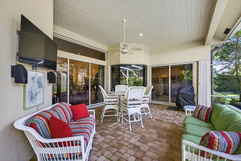 9923 SE Oak Tree Terrace, Tequesta, Florida, United States. - Photo 59