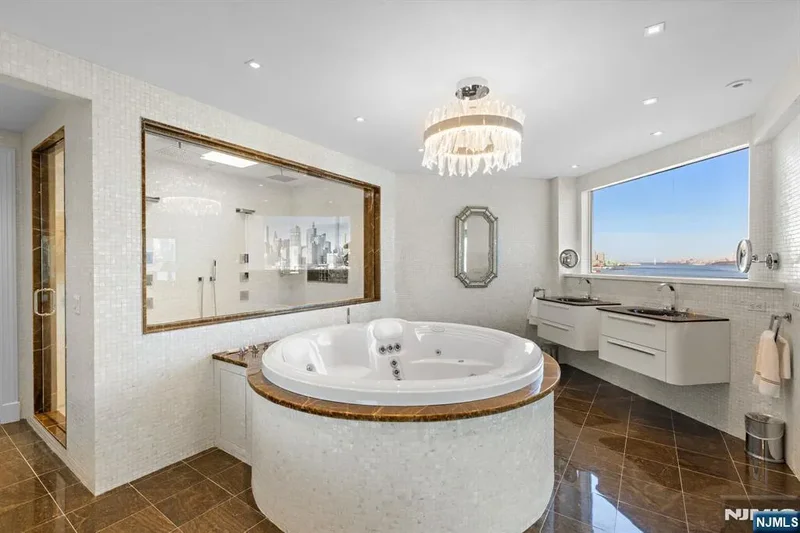 600 Harbor Boulevard 1079-81, Weehawken, NJ 07086, Weehawken, New Jersey, United States. - Photo 3