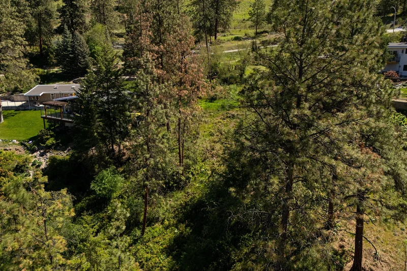2320 Bennett Road, Kelowna, BC V1V 2B6, Kelowna, British Columbia, Canada. - Photo 6